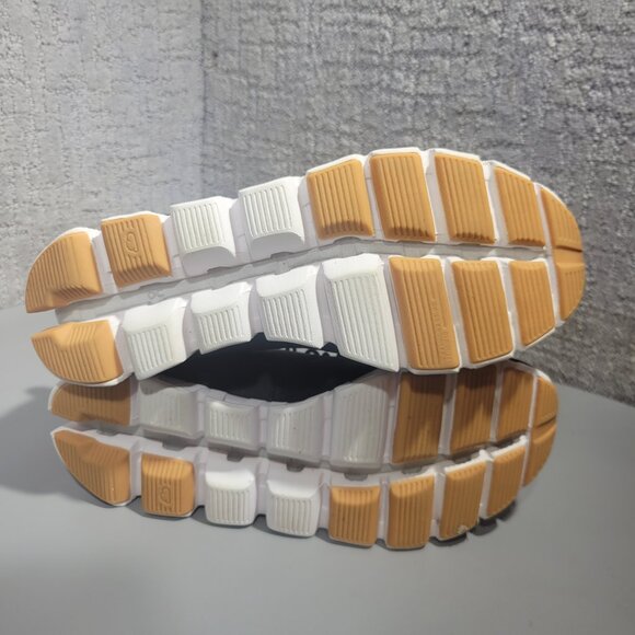 On Cloud Swiss Engineering Terry Women's Size 8 Black Running Sneaker Shoes - Picture 10 of 11